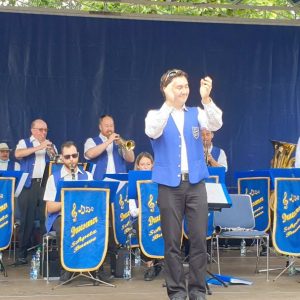 le-groupe-musical-drusemer-schpetz-buewe-a-enchante-le-public